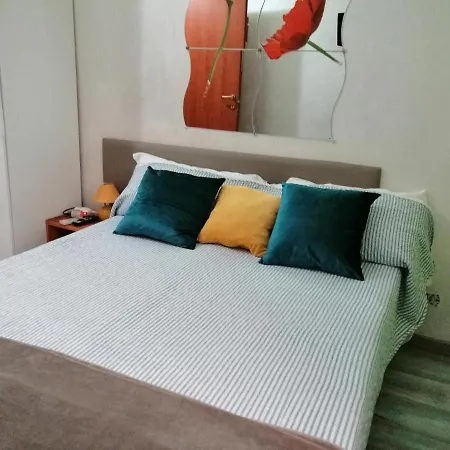 Român Holidays Albergue *
