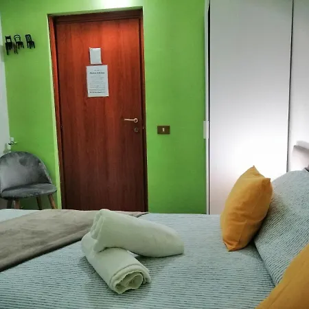 Român Holidays Albergue *
