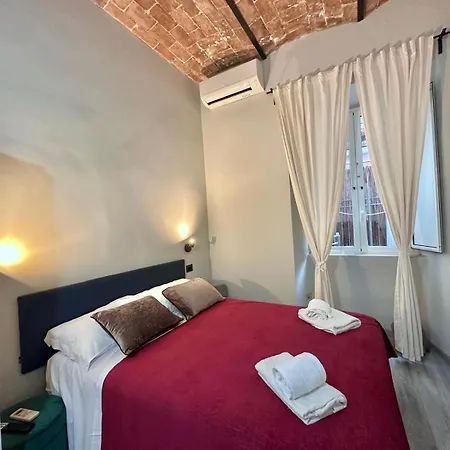 Român Holidays Albergue *