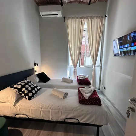 罗曼假日旅舍